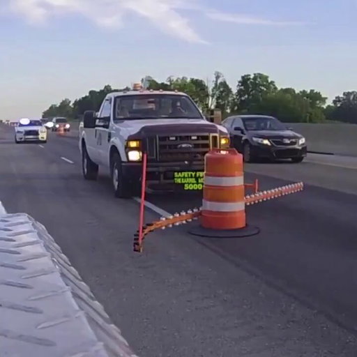 This Smart Device Makes Moving Traffic Barrels Safer and Easier
by @gigadgets_
  
#Innovation #EmergingTech #TechForGood #Technology 
