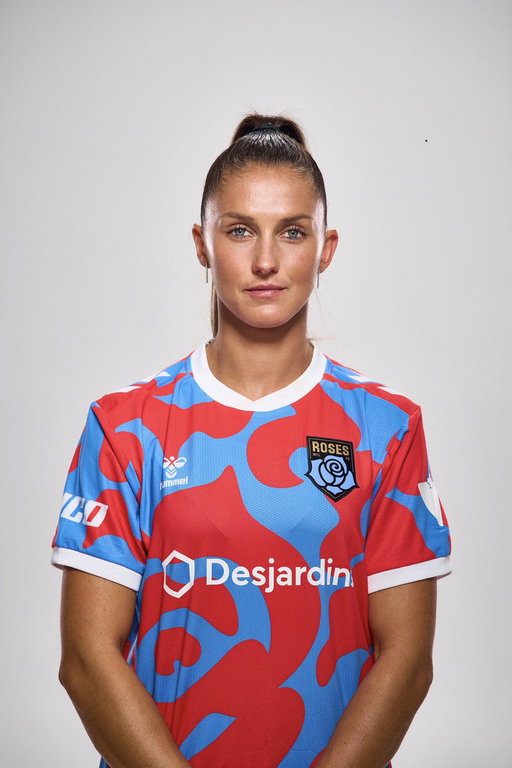 Les Roses de Montréal confirment qu’Eve Perisset a subi une blessure lors d’un entraînement qui la tiendra à l’écart du jeu pour plusieurs semaines. 

Eve poursuivra sa réadaptation à Montréal, aux côtés du personnel des Roses. Elle demeure pleinement engagée envers le club, et les Roses le sont tout autant envers elle. 

Nous sommes tous avec toi, Eve 🌹
-
The Montréal Roses can confirm that Eve Perisset sustained an injury in training and is expected to be sidelined for several weeks. 

Eve will continue her recovery in Montreal alongside the Roses medical staff. She remains fully committed to the club, and the Roses are just as committed to her. 

Everyone is behind you, Eve ❤️