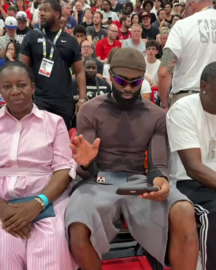 Jaylen Brown is in the building to watch the @sixers at @NBASummerLeague  👏 