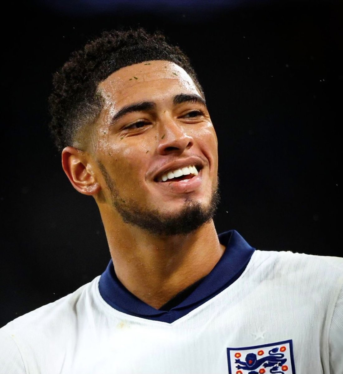 🚨JUST IN: Jude Bellingham’s odds to win the Golden Ball are SOARING on Polymarket 

He’s currently at 13% after scoring a brace vs Norway in the quarter-finals 