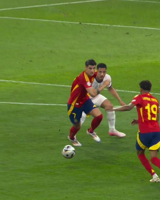 Imagine scoring this goal at 16 🤯 