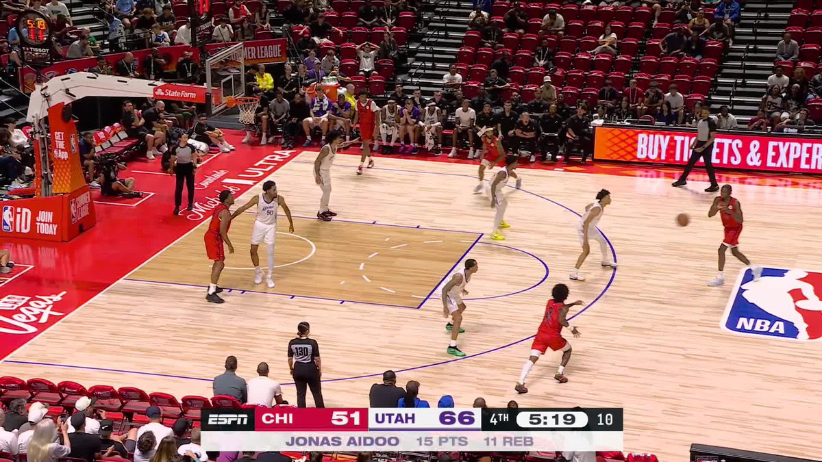 CALEB WILSON TO THE BASKET 🤯

@CalebWilson2025 | #SeeRed 