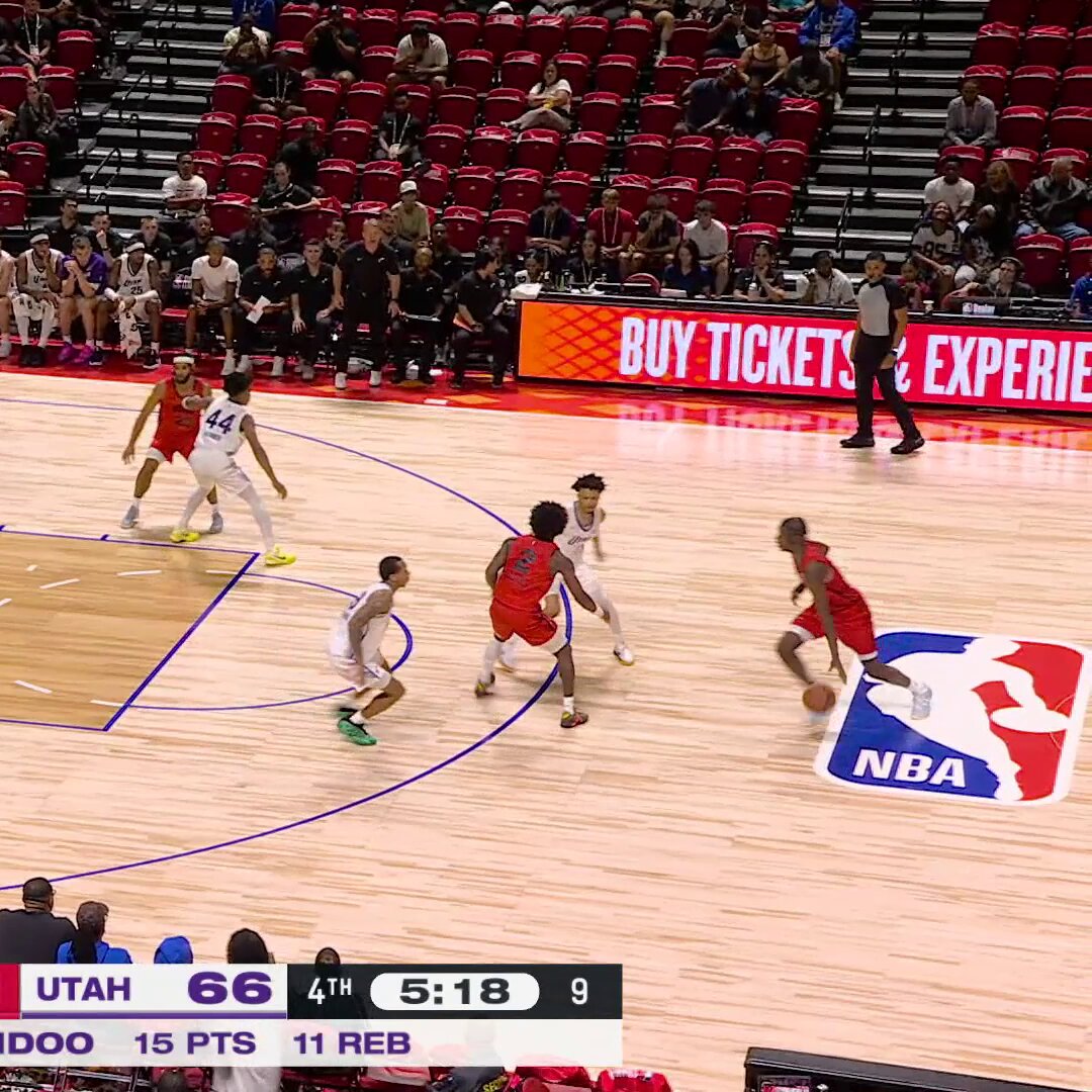 CALEB WILSON HAMMERS IT HOME 🔨

The No. 4 overall pick has 16 PTS, 7 REB, 2 STL &amp; 5 BLK with 2 min left in the 4Q on ESPN! 