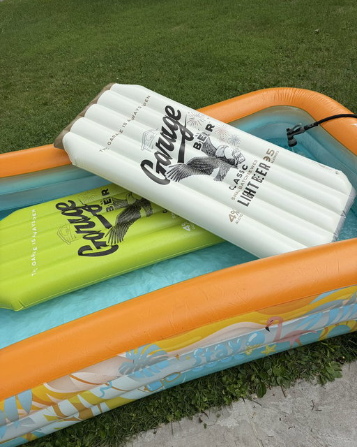 GIVEAWAY: Fresh off the raft tree we have 30 of these ready to go to new pools! All American Summer continues. 

RT and follow us to enter to win ONE Garage Beer inflatable pool float

Giveaway ends 7/28 at 12:00 pm EST. Must be 21+ to enter 
