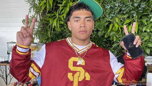 “I’m not going to force anyone to stop reaching out, but I've made it clear to them that I'm happy where I'm at, and I'm not planning on leaving.”

@jallday93 spoke to USC commit Honor Fa'alave-Johnson about remaining locked in with the Trojans. (VIP)

https://247sports.com/college/usc/article/the-nonstop-recruitment-of-usc-five-star-commit-honor-faalave-johnson-288309639/ 
