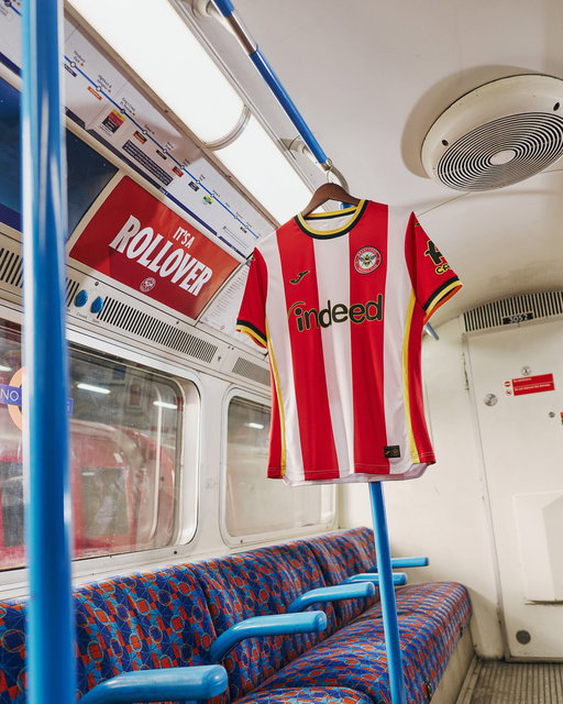 One home kit. Two seasons. ❤️🤍 

Continuing our commitment to affordability and sustainability, our new home shirt will be worn through to the end of 2027-28. 

Prices remain frozen across replica and authentic shirts. 