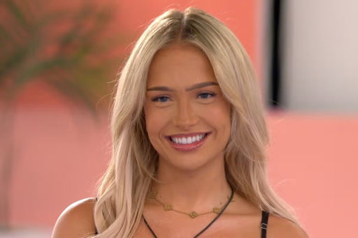 Ellie has reportedly left the Love Island villa only days before the final and her departure is to be shown in the upcoming episodes😨 