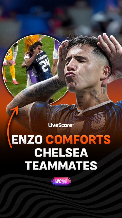 Enzo Fernández might’ve scored against England but he still made sure to comfort his current and former Chelsea teammates 💙 