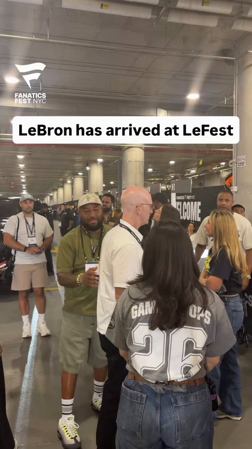 It just got real iconic in here 🐐🔥 