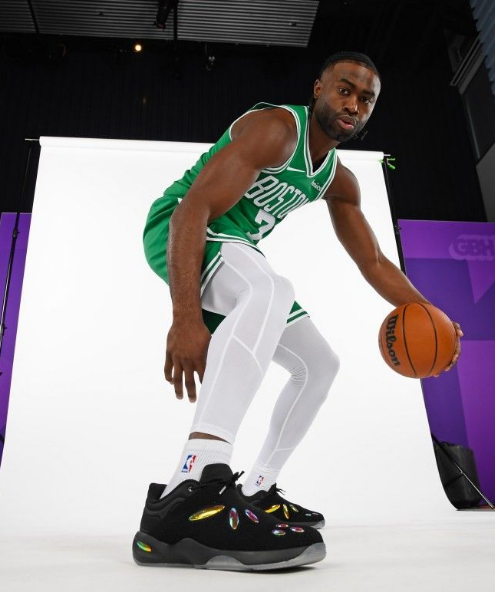 Per @ShamsCharania, the Sixers weren't even thinking about getting Jaylen Brown this offseason. In fact, they thought they’d have to give up picks just to get off Paul George’s terrible contract.

Instead, Brad Stevens literally handed them a Top 10 player on a silver platter. I'm sick to my stomach.