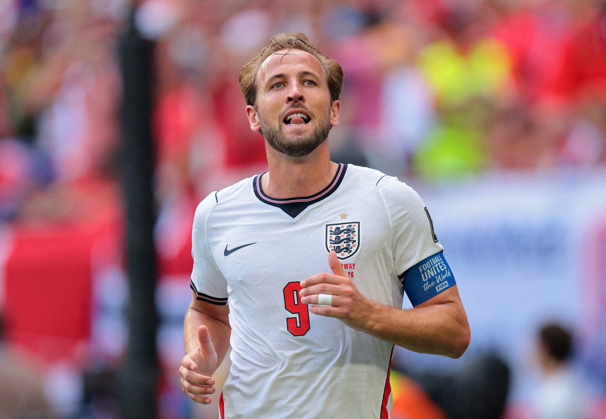 BREAKING: Harry Kane officially on bench vs. France on Saturday. 

Ivan Toney starts for England. 