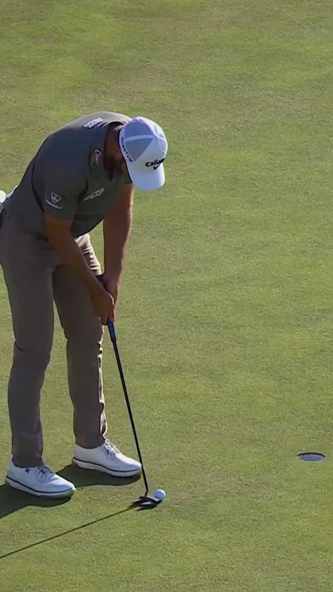 Ryan Fox waited his entire career for the chance to win a major.

But when the stage was his, he needed just 22 seconds to line up and hit the winning putt @TheOpen 🏆 