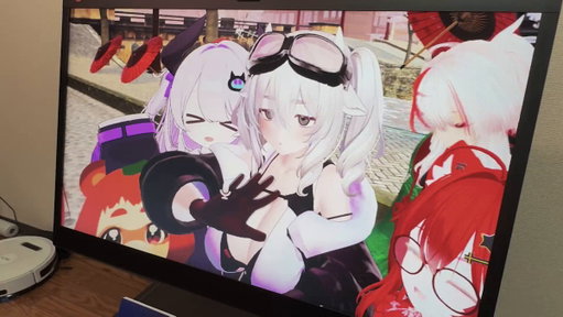 VRChatの世界を「3Dで覗き込める」ディスプレイを作りました！！！！🤯💣💥

これ実物ガチで感動するから見てほしい！！！😭

VketReal T04 ブースにこれ持っていきます！
VRC Avatar Collectionさんと共同企画をやるよ！題して「とびだせVRChat!!」 