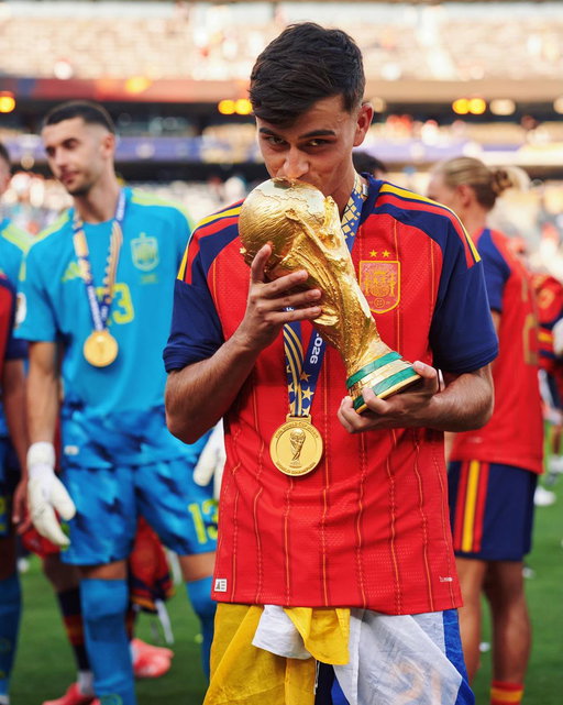 Estaba escrito! 1 9 0 7 2 6 🏆

El día en que se cumple el sueño de un país entero. El día en el que somos CAMPEONES DEL MUNDO 