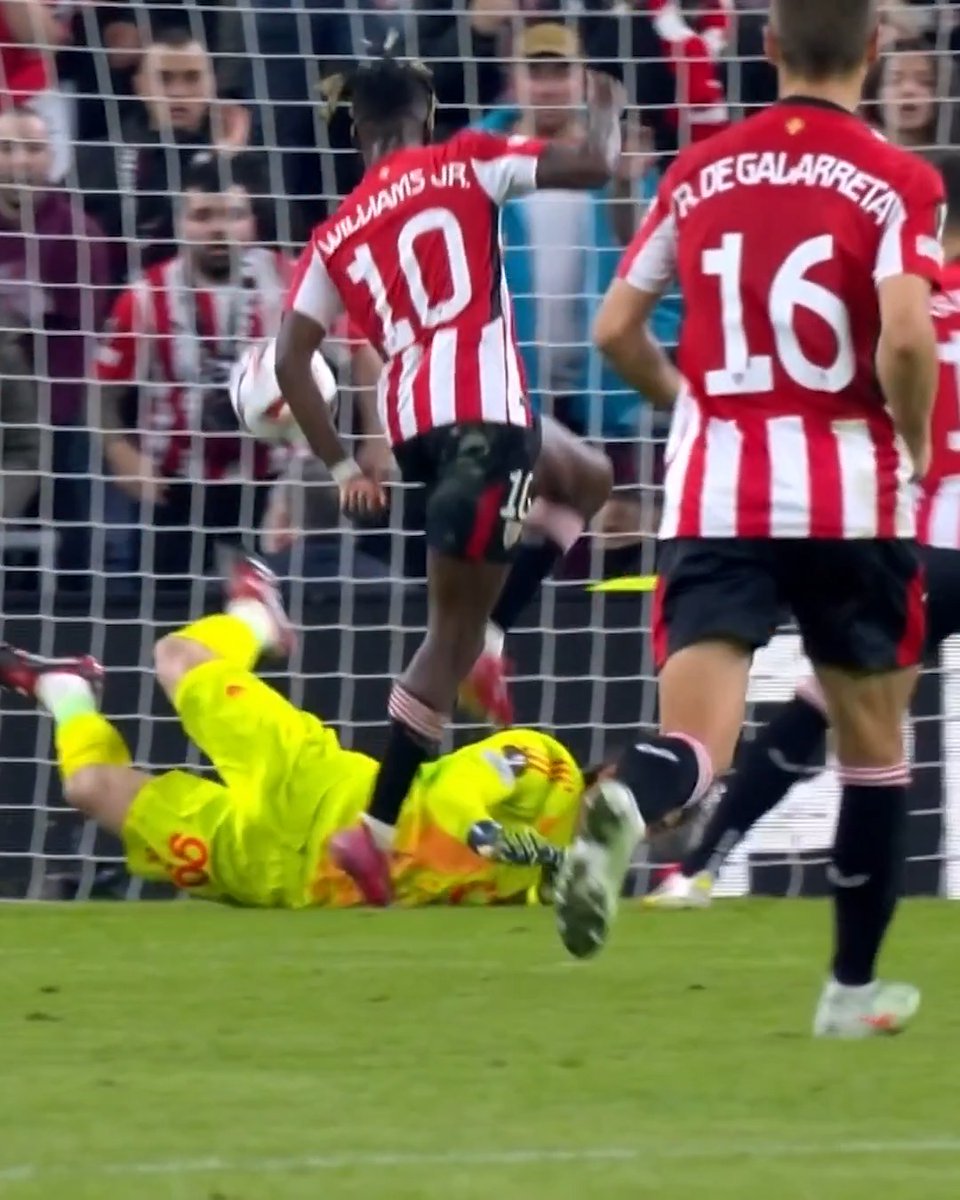 Nico Williams made it look easy 😳

#UEL | @AthleticClub 