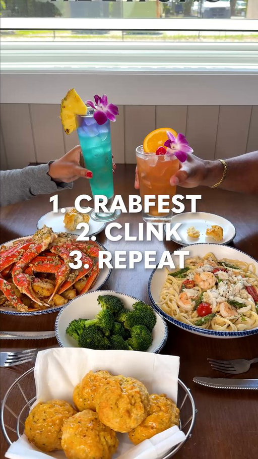 Claws up and 🍹 clink 🍸Cheers to delicious NEW sips like the Magical Blue Hawaiian, Hula Punch and Lava Flow Margarita. Only available for a limited time! 
