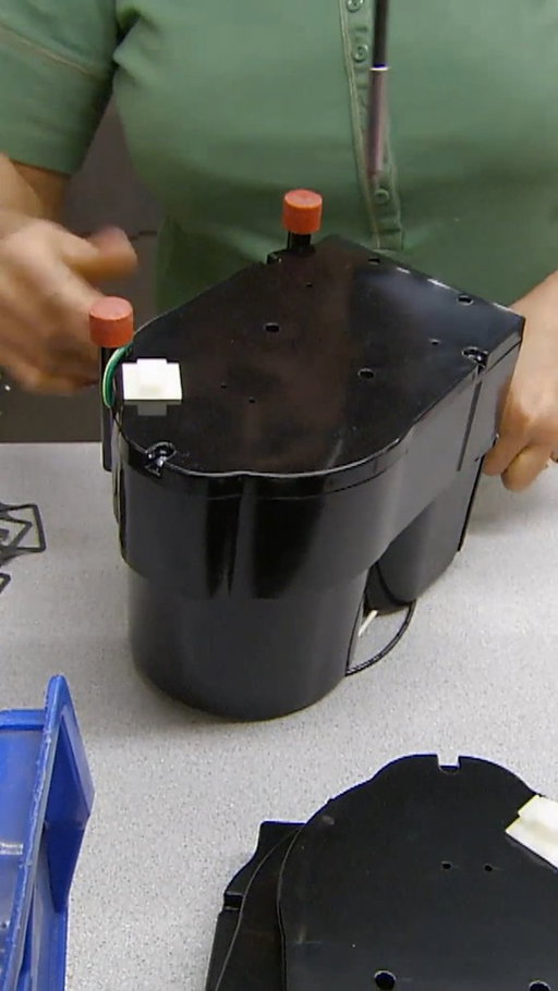 Making a hand dryer in under 2 minutes! 😲 #HowItsMade 