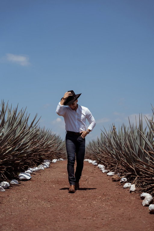Paraíso Azul 💙 Tequila, Jalisco📍🇲🇽 
•
•
•
#Tequila #Jalisco #Mexico #MensFashion 