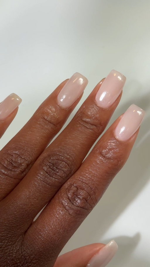 5 steps to the perfect glazed donut mani using GelColor + Tin Man Can Glaze Chrome Effects.

Step 1: Super Base Base Coat 
Step 2: 1 coat OPI’m a Bubble Bunny 
Step 3: Super Gloss No Wipe Top Coat
Step 4: top w/ Tin Man Can Glaze
Step 5: lock it in w/ Super Gloss No Wipe Top Coat 