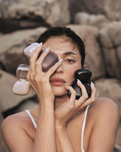 introducing mood stones 🪨✨ the NEW fragrance trio from kylie jenner. 

three distinct fragrances, each uniquely crafted to tell its own story. coming 7.30 to http://kyliecosmetics.com/ + coming 8.02 to @ultabeauty! 