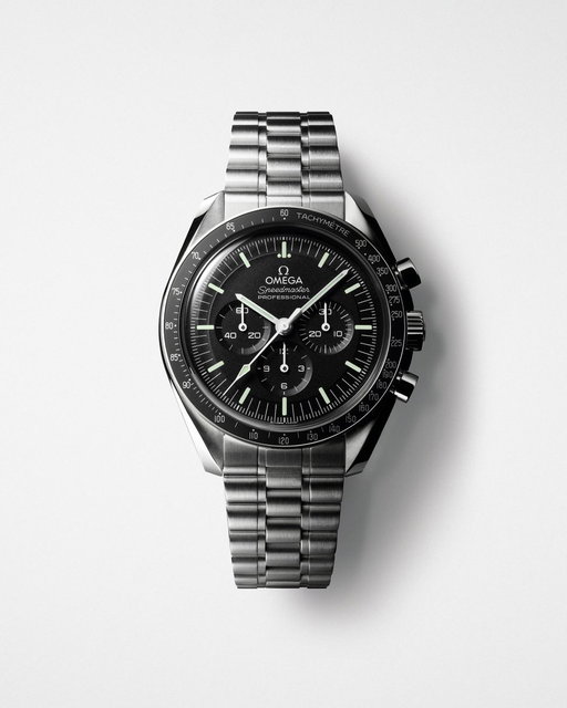 OMEGA’s most enduring design – the Speedmaster Moonwatch Professional. Every detail today is respectful to the collection’s heritage, including the dot-over-ninety on the tachymeter scale.

Speedmaster, iconic since 1957.

#OMEGA
#Speedmaster 