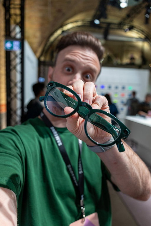 And here are some photos of the Warby Parker smart glasses Samsung showed off but we weren’t allowed to put on 🤷‍♂️ (design references I assume). 

📷: Canon R6V (edited in Lightroom) 