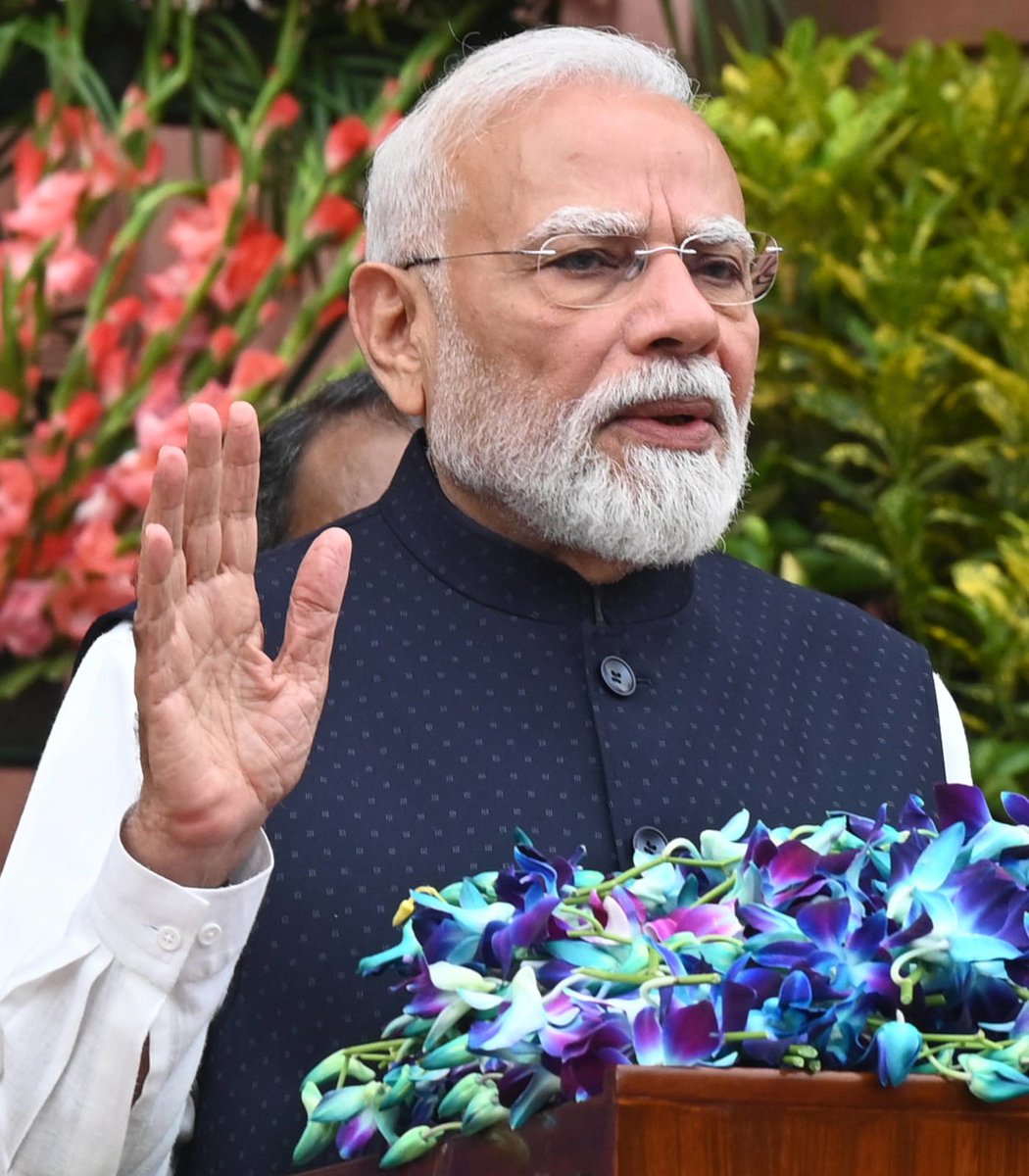 India PM Narendra Modi has ordered fast-track courts to be set up so alleged school paper leakers get "swift" punishment.

However, many people are still dissatisfied and protesting in the streets, demanding Education Minister Dharmendra Pradhan's immediate resignation. 