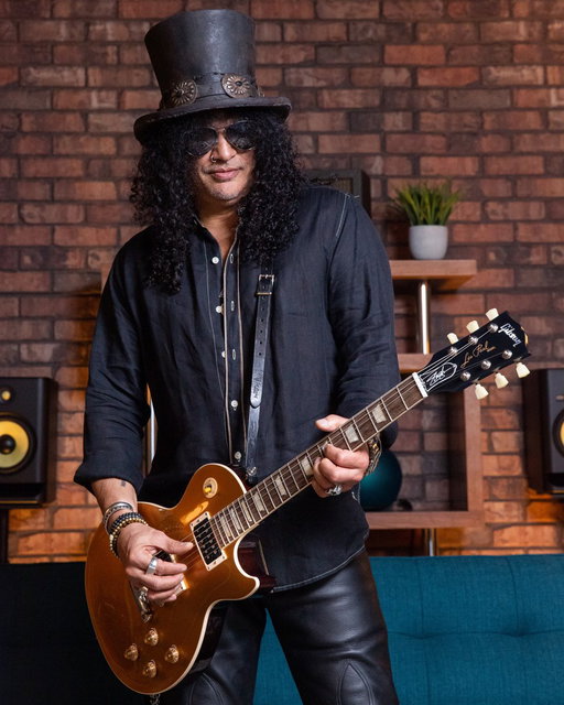 Happy Birthday to the man who inspires millions! Thank you @Slash,  for being the reason so many of us pick up a guitar. 

Help us celebrate! Tell us the first Slash riff you ever learned in the comments below! 👇 