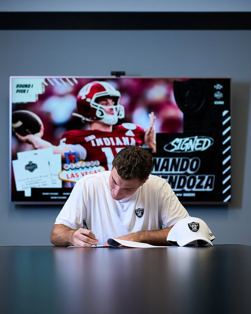 The wait 15 over. #RaiderNation 