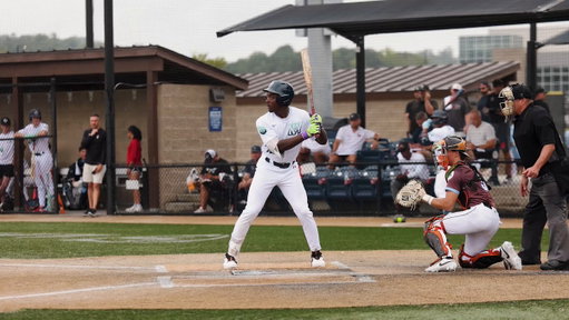Oh. My. Goodness. 💣💣💣

Colin Raymond is simply unconscious right now.

That's 💣 number 3️⃣ for those of you keeping track.

Un. Real. 🤯

@ShooterHunt | @ColinRaymond_ | @PrepBaseballNY 
