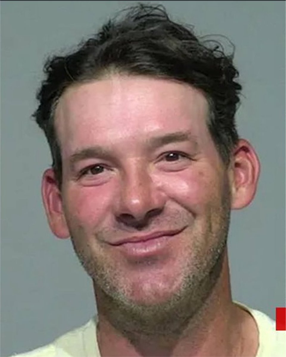 🚨 𝐁𝐑𝐄𝐀𝐊𝐈𝐍𝐆: Tony Romo has been arrested on suspicion of driving while intoxicated.

More details to come. 