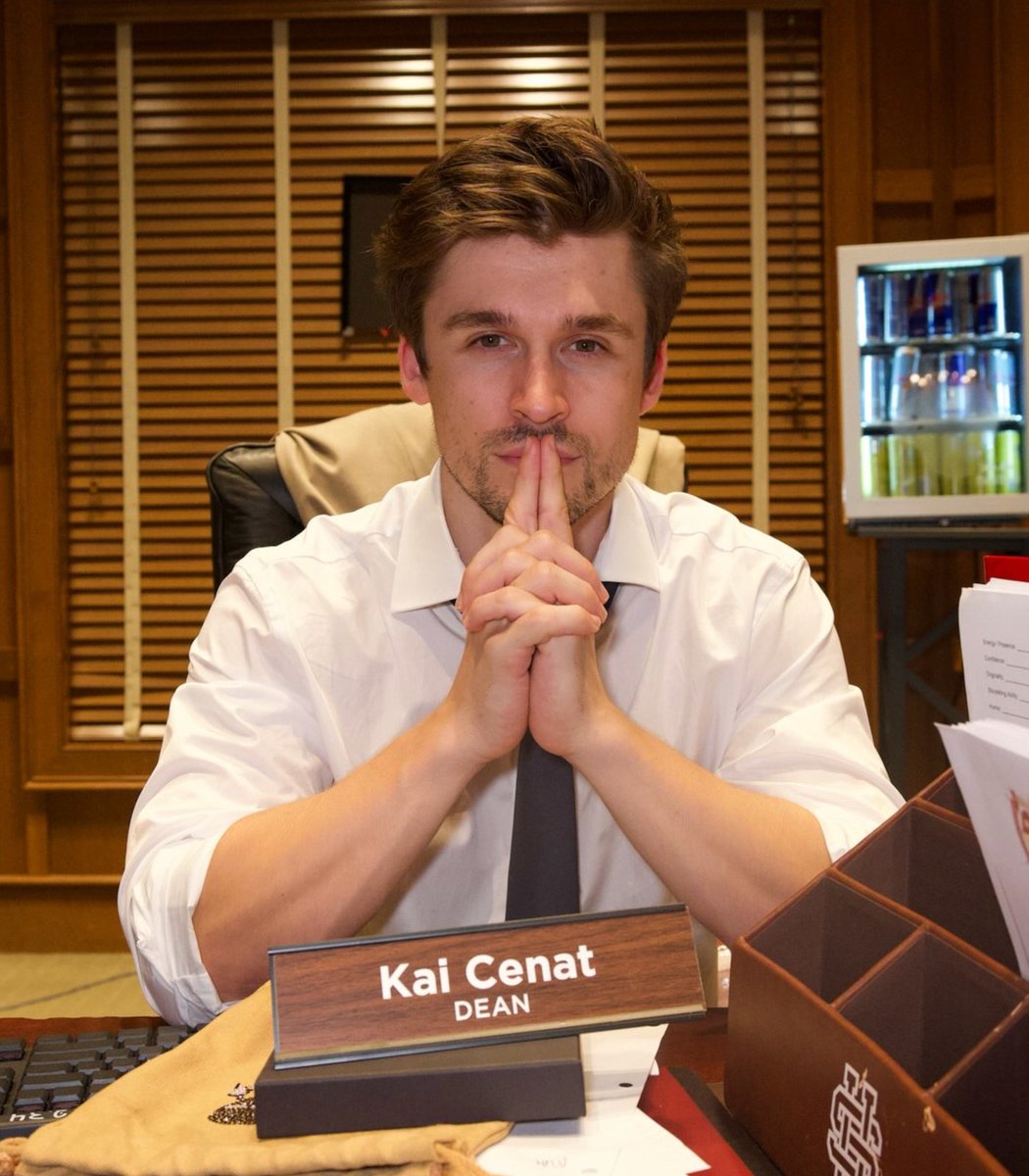 Arizona State University is launching a content creator degree where students become influencers and learn how to get more followers.

We're getting a real Streamer University. 