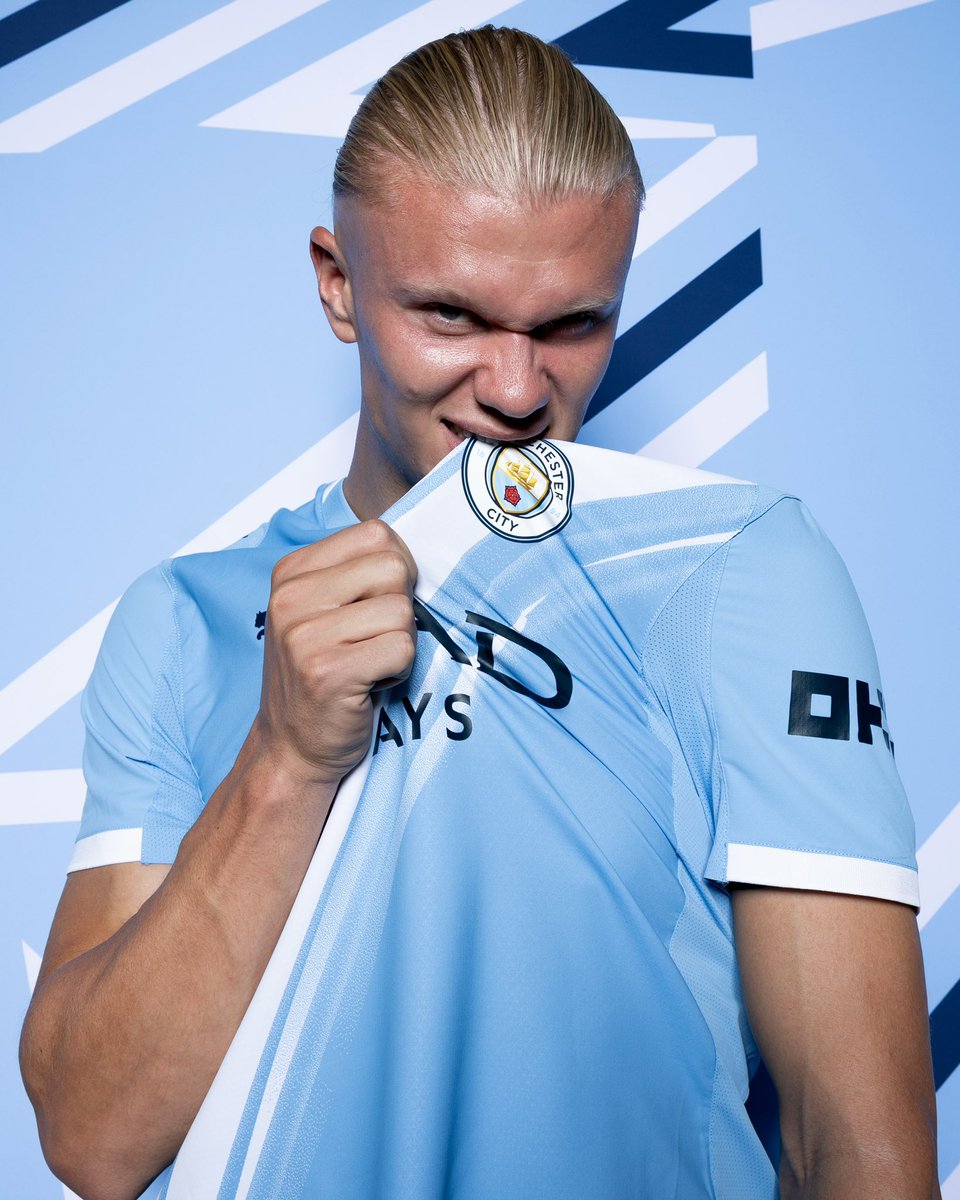 An artist really spent hours recreating Erling Haaland as a clay figure. 

Turning one of football’s biggest names into a handcrafted piece of art.

[🎥: via/ IG jaytheclay] 