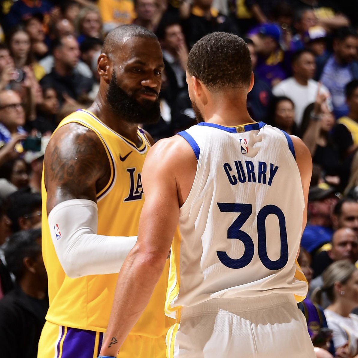 LeBron James was torn between the Golden State Warriors and the Philadelphia 76ers, but ultimately decided to choose Philly, per @RichPaul4.

Wowwww. 