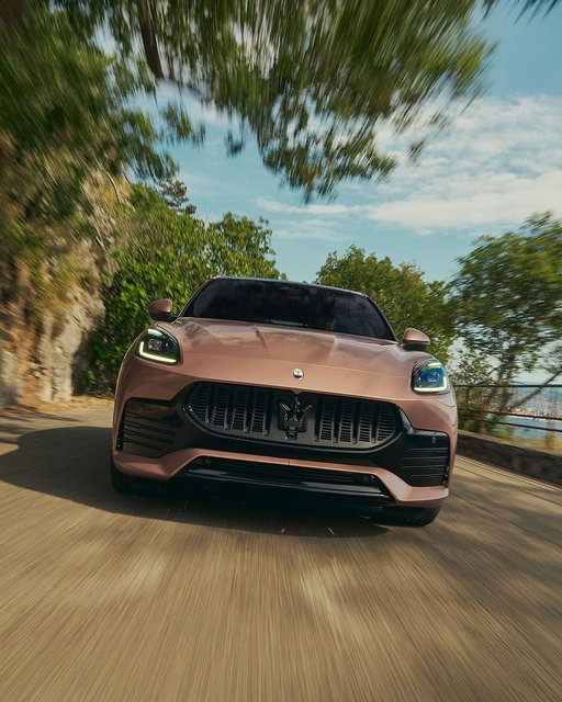 Feast your eyes on the New Grecale. ​
With an updated front grille inspired by our super sport cars and enhanced areodynamics, our SUV’s sporting intentions are visible from afar.​
#Maserati #MaseratiGrecale 