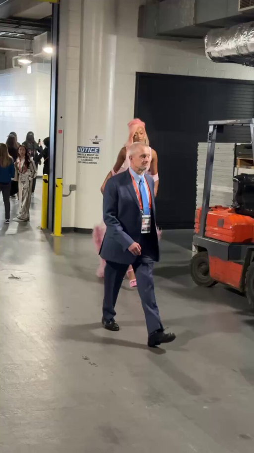 All-Star Barbie has entered the chat ￼ 

Angel Reese arrives with a fresh pink look before taking the floor for Team Coop in her third straight WNBA All-Star appearance.

@ATT | #WNBAAllStar2026 