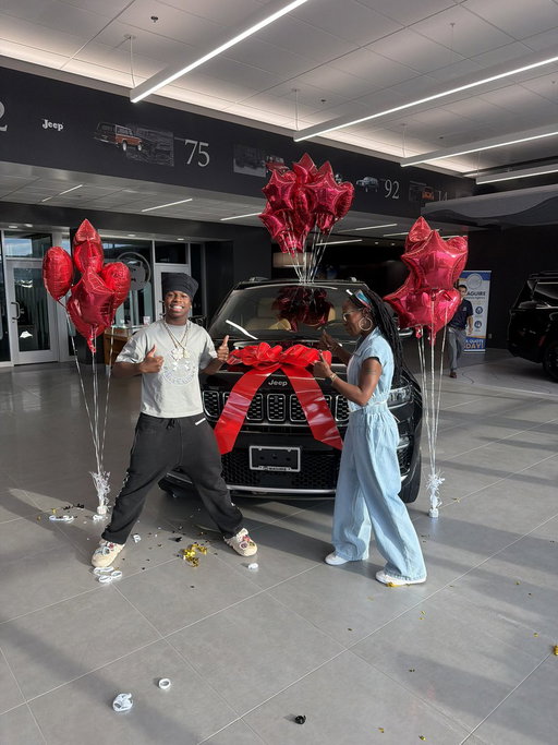 At 17 im glad to say i bought my mom a car. thank you God for everything. 25XX4L❤️ 