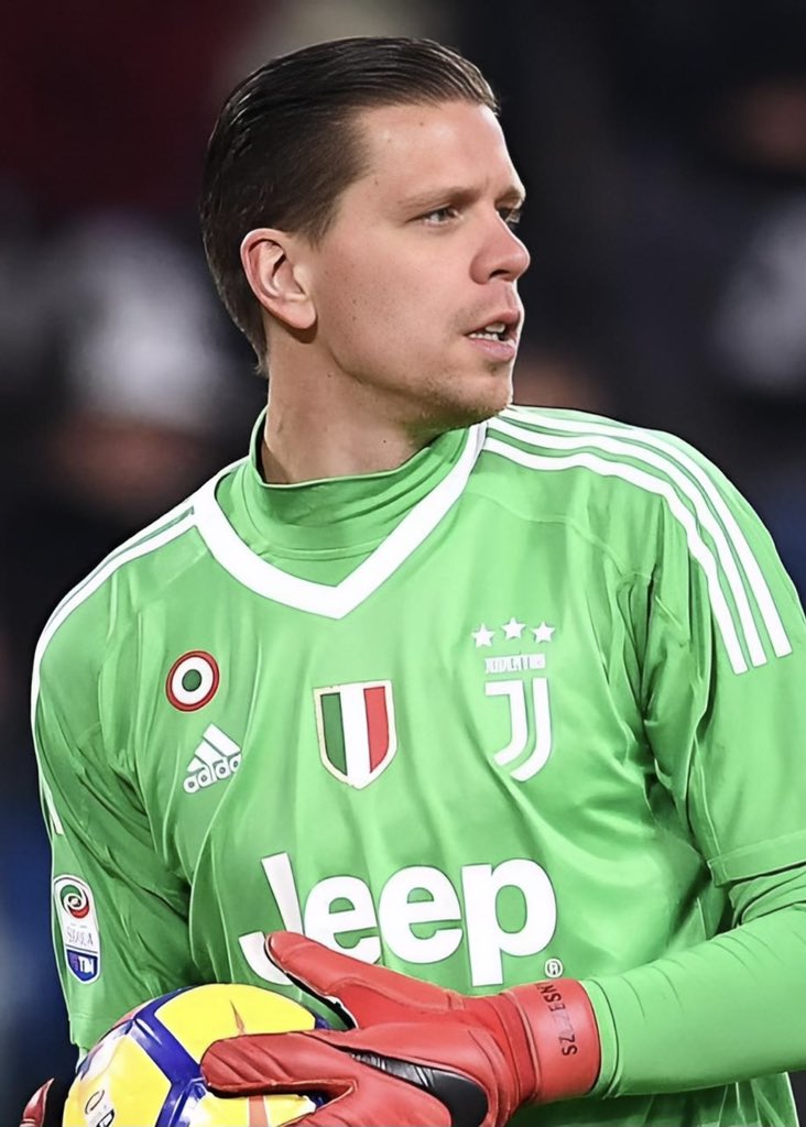 🚨Wojciech Szczęsny: 

Cristiano was once massively renovating his house in Turin. I asked him, Why? You'll be here 3-4 years max. What's the point? He said, Yeah, but you can go out to the movies. I can't leave the house. 