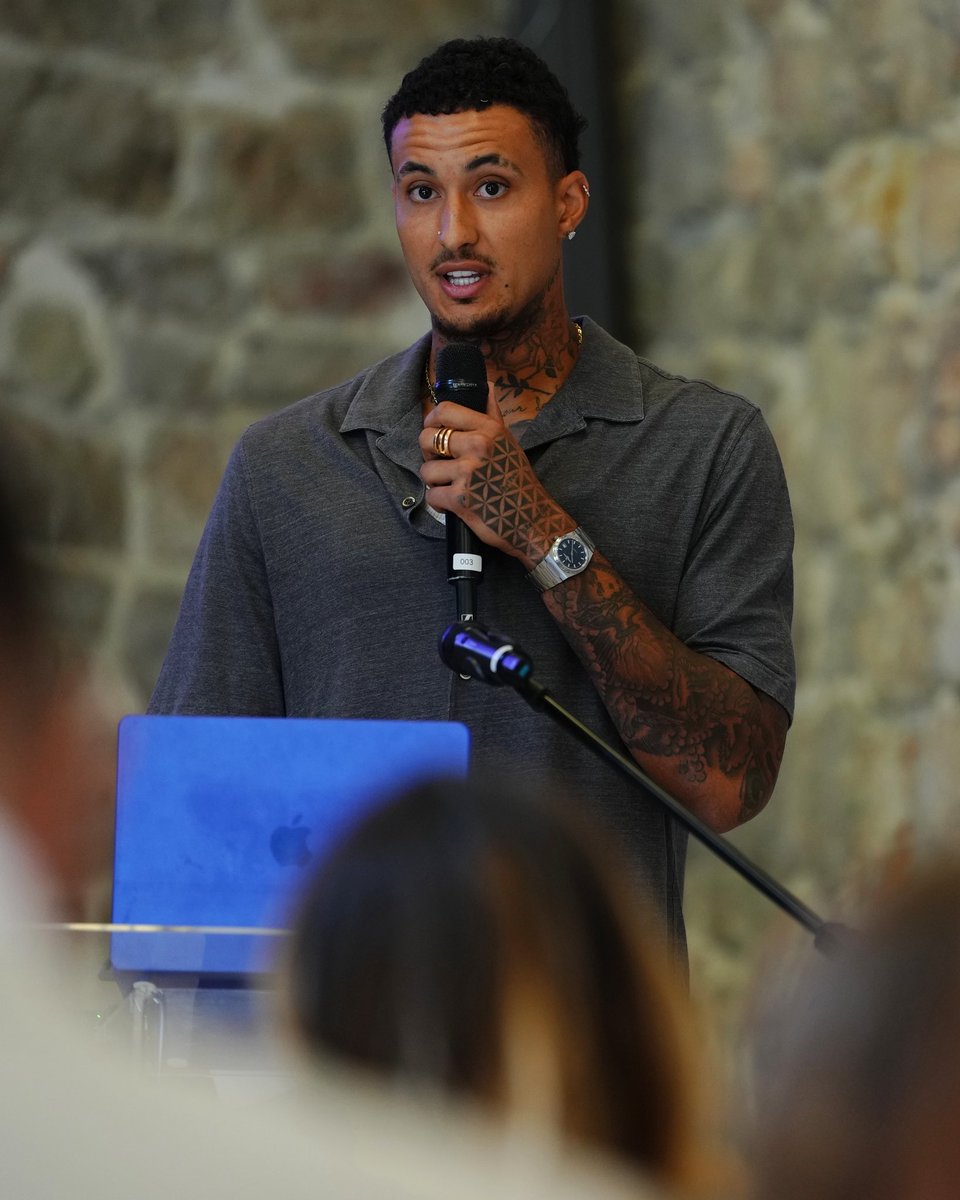Kyle Kuzma got Twitter talking after replying to Mayor Mamdani’s post about Benjamin Netanyahu. 

‘A mayor playing president.’ 

[📸: via/ GettyImages] 
