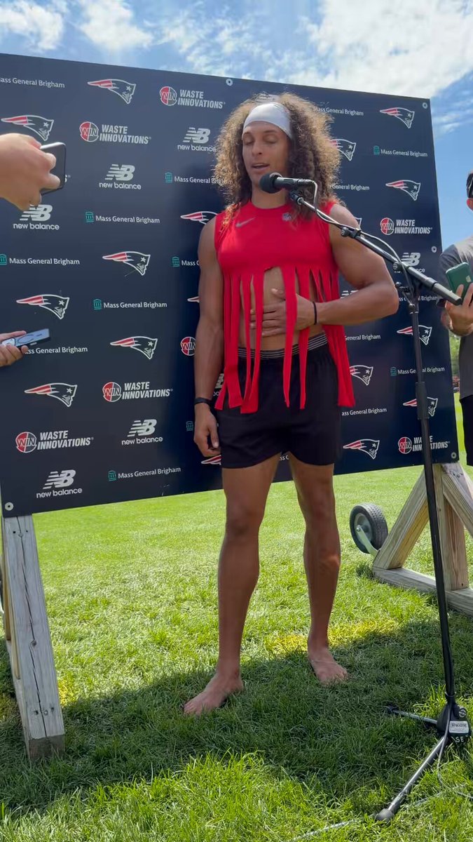 Mack Hollins says the biggest change heading into Year 2 in New England is that local restaurants let him walk in barefoot now 