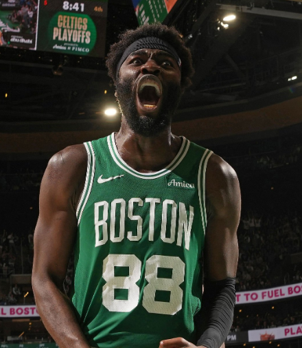 Would you start Neemias Queta or Mitchell Robinson? 