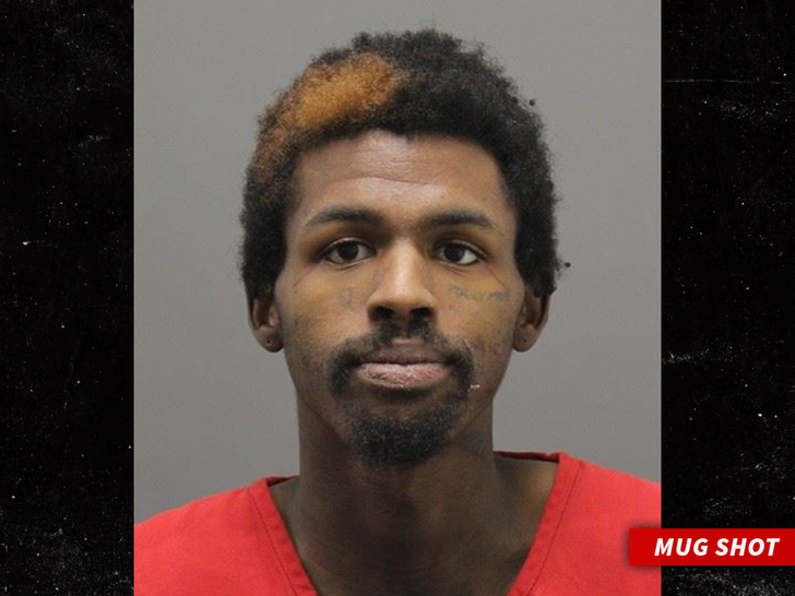 🚨 BREAKING: Chiefs' Eric Bieniemy's son arrested for allegedly shooting his mom. https://t.co/9lhs5NF8i1 
