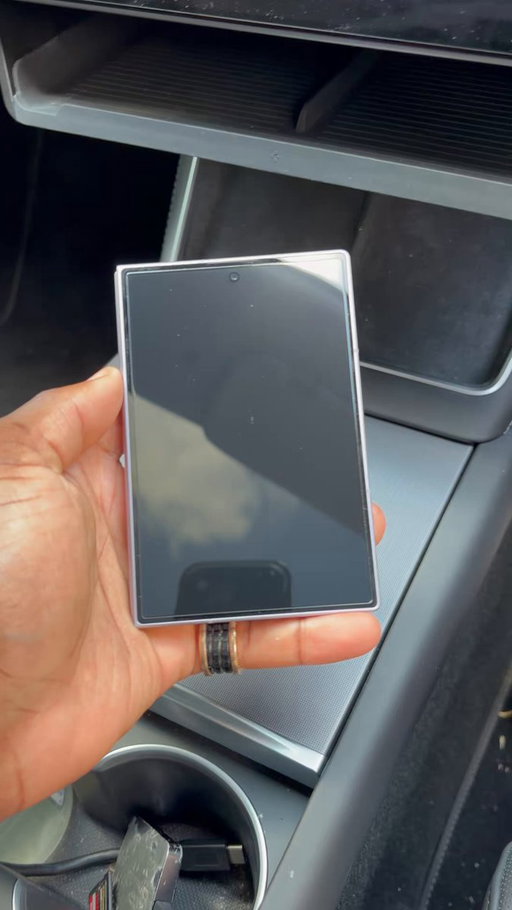 The coil placement on the Z Fold 8 means you can’t charge wirelessly in the Tesla. I might have to 3D print something #zfold8 