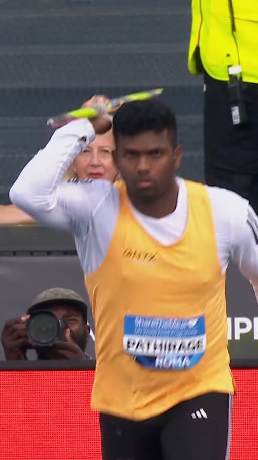 Big moments. Big throws 🚀

Rumesh Tharanga Pathirage 🇱🇰 with his world-leading &amp; meeting-record mark of 92.62m at #RomeDL 🇮🇹

#DiamondLeague 💎 
