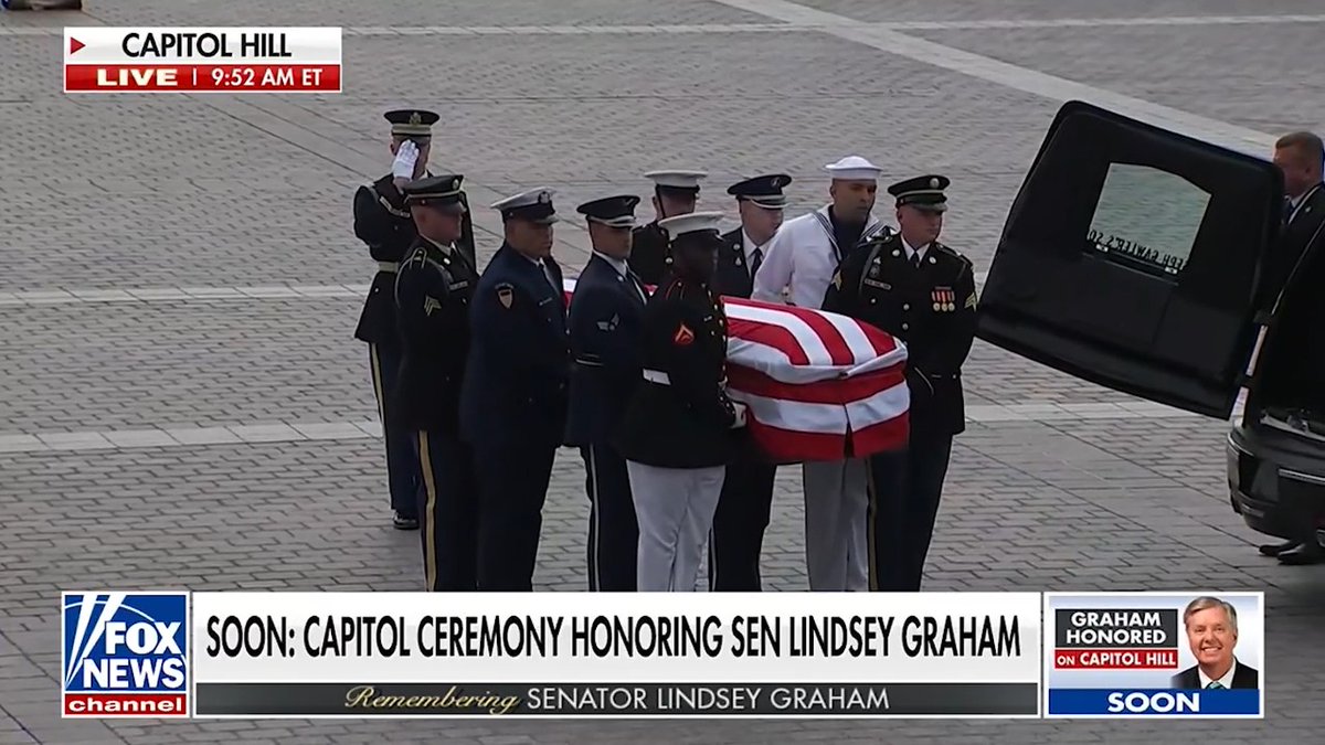 Lindsey Graham's casket was escorted into Capitol Rotunda. 🙏

Credit: Fox News 