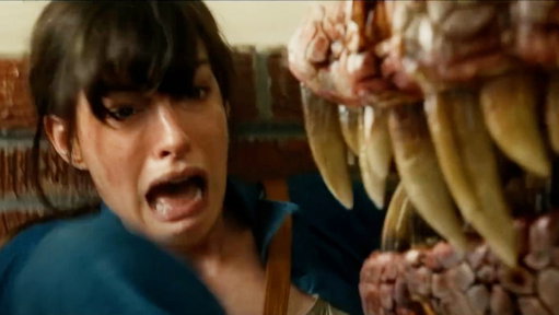 Anne Hathaway is chased by a dinosaur in this new clip from #TheEndOfOakStreet.

In theaters on August 14. 