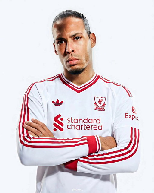26/27 away ⚪️🔴 

Best away kit in years? 🤔 