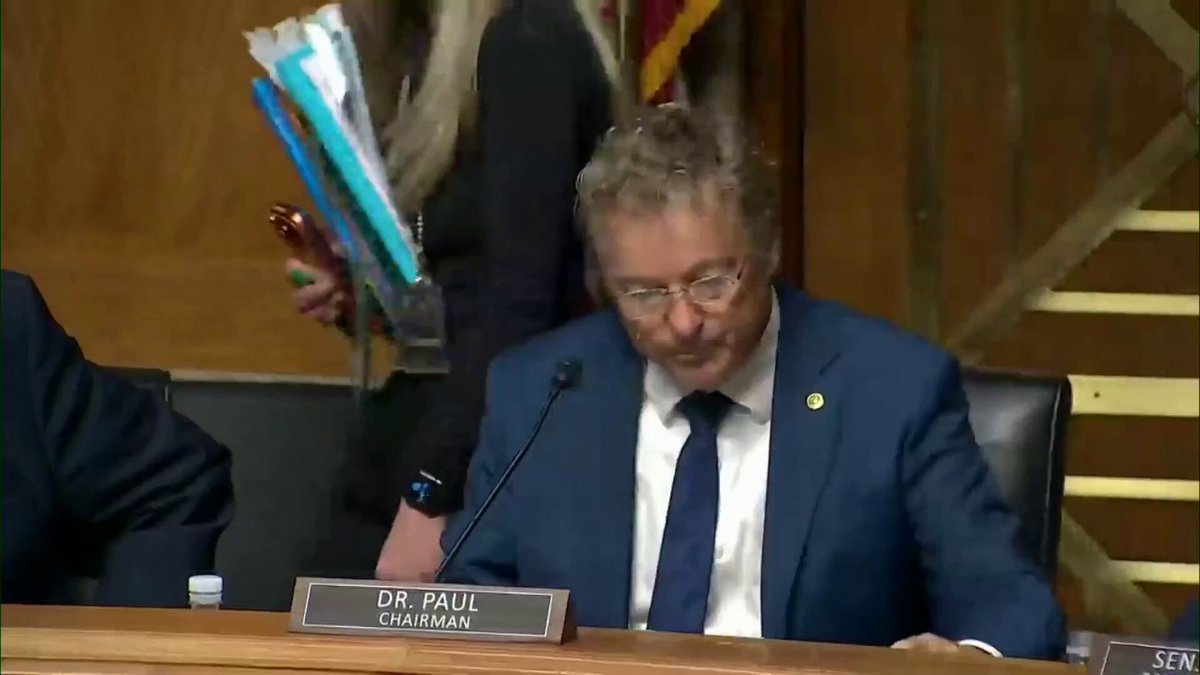 BREAKING: Dr. Fauci's lawyer removed from Senate hearing

WATCH HEARING LIVE HERE: https://t.co/36sKX4r3jD
FOLLOW LIVE UPDATES HERE: https://t.co/0TDjpXFFyS 