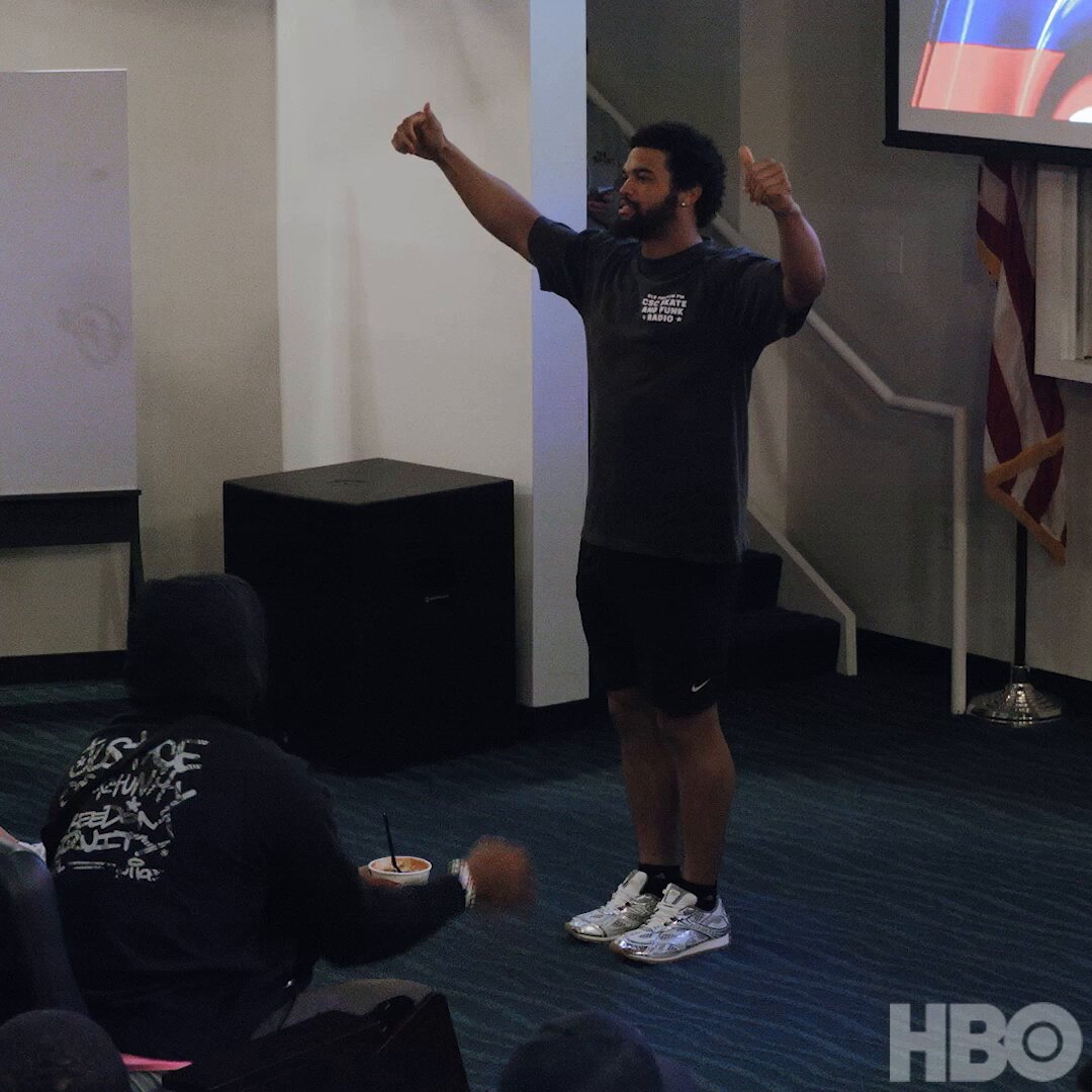 Never forget when @CALEBcsw revealed his signing bonus to his team 😂

Hard Knocks: Training Camp with the Seahawks premieres Aug 4 on @HBOMax 