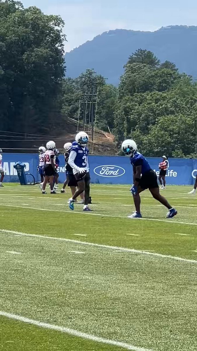 🚨 Malik Nabers running routes at training camp

via @charlottecrrll

